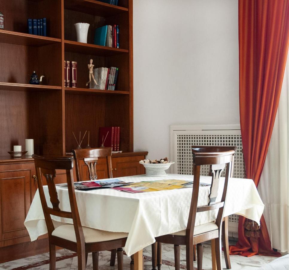 Artis Domus Bed & Breakfast Napoli Dış mekan fotoğraf