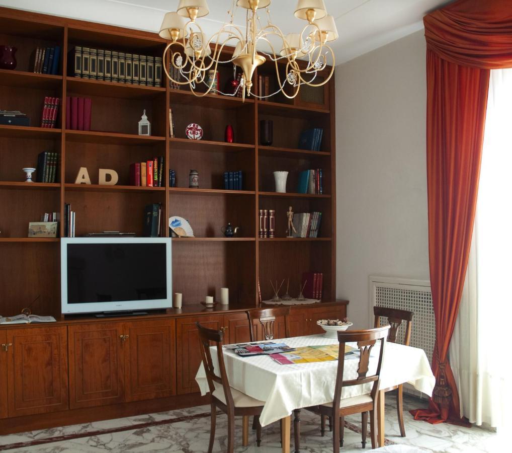 Artis Domus Bed & Breakfast Napoli Dış mekan fotoğraf